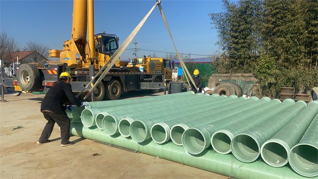 玻璃钢加砂管道送至山东高速青岛工地